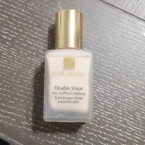 Estee Lauder Double Wear Foundation